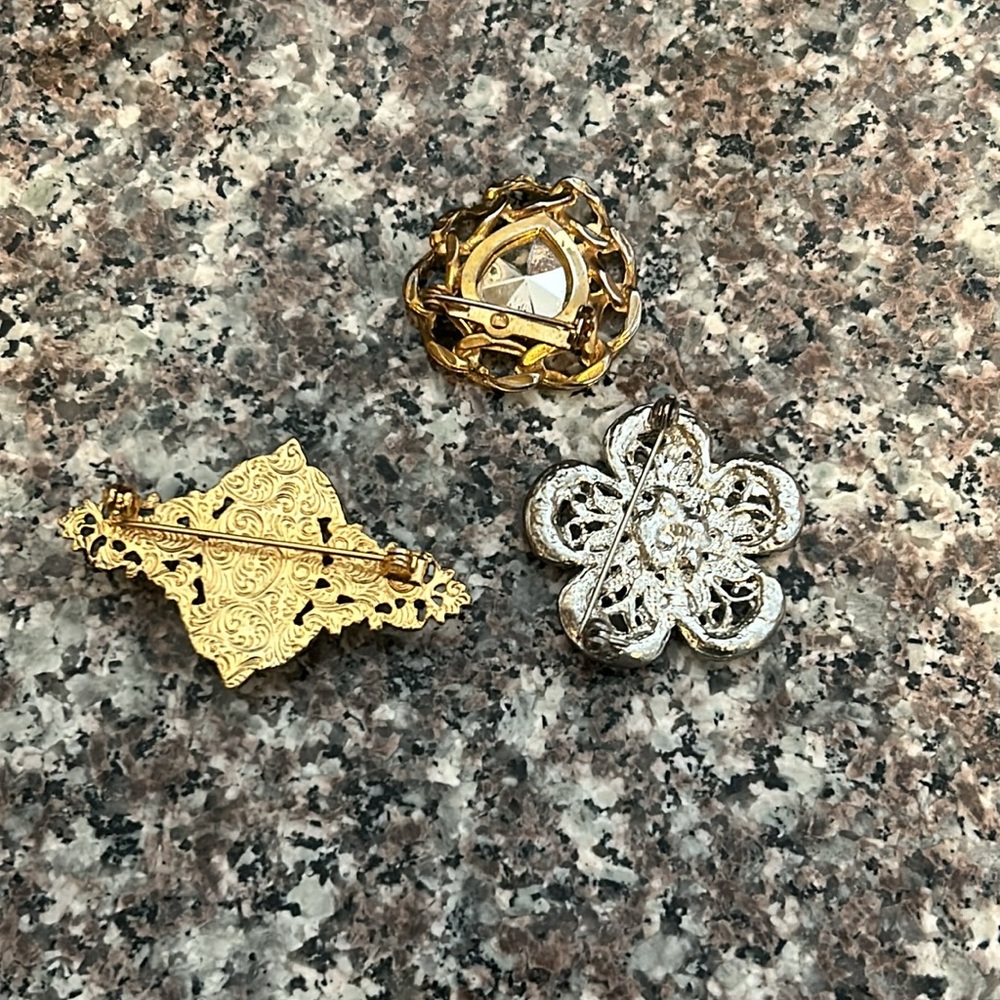 Brooch bundle - Picture 5 of 5